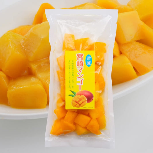 00 宮崎冷凍マンゴー　キューブ FROZEN MANGO FROM MIYAZAKI  300G